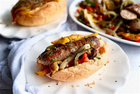 How many carbs are in italian sausage and peppers sandwich - calories, carbs, nutrition