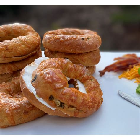 How many carbs are in jalapeno cheddar bagel - calories, carbs, nutrition