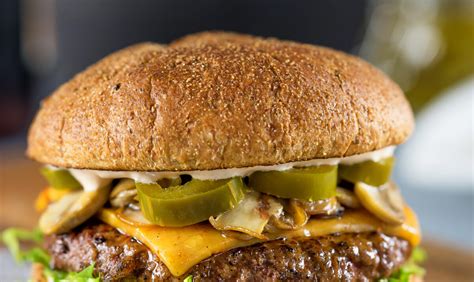 How many carbs are in jalapeno crunch steakburger - calories, carbs, nutrition