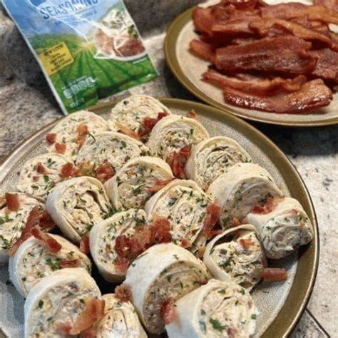 How many carbs are in jalapeno popper pinwheels - calories, carbs, nutrition