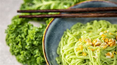 How many carbs are in kale/noodles with ginger sauce (86222.3) - calories, carbs, nutrition