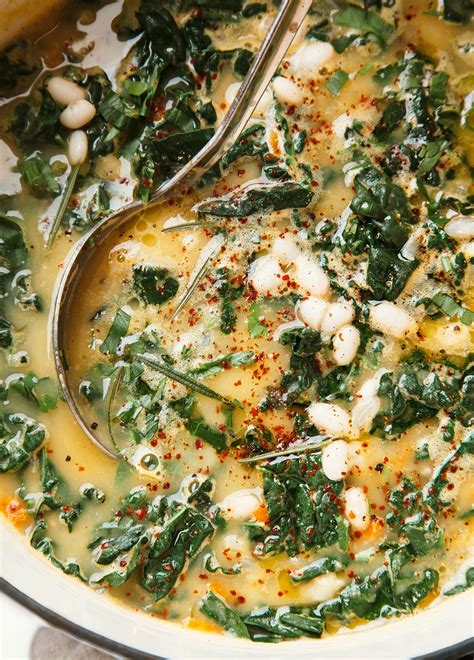 How many carbs are in kale white bean soup - calories, carbs, nutrition