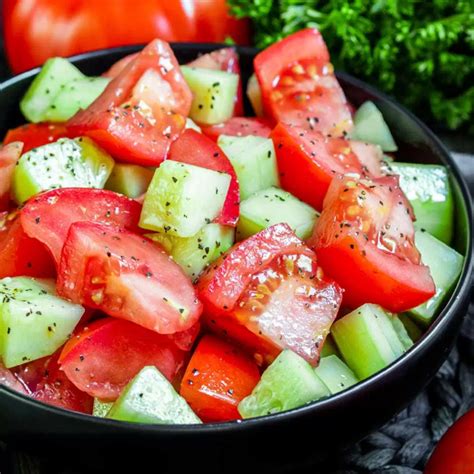 How many carbs are in kids tomato cucumber salad - calories, carbs, nutrition