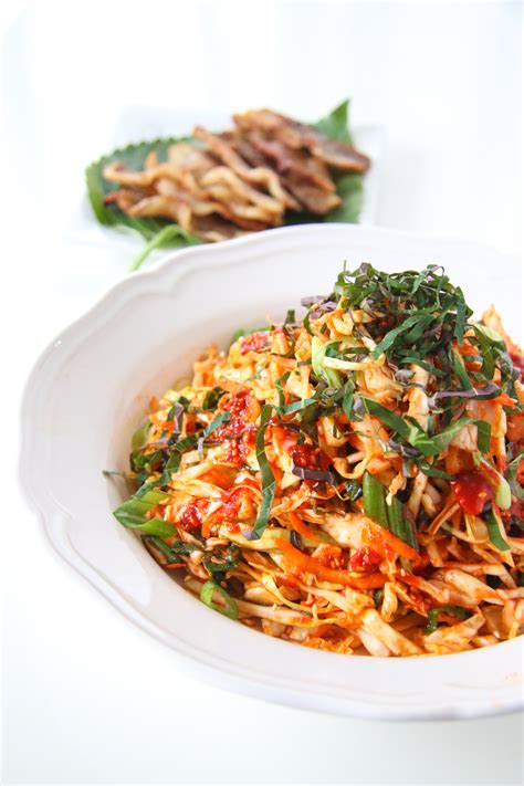 How many carbs are in korean style slaw - calories, carbs, nutrition