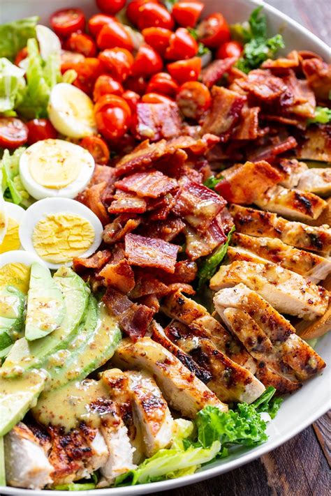 How many carbs are in la grilled chicken cobb salad - calories, carbs, nutrition