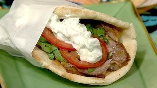 How many carbs are in lamb gyro on pita wrap - calories, carbs, nutrition