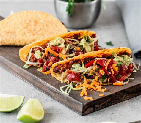 How many carbs are in large mexican chilli taco - calories, carbs, nutrition