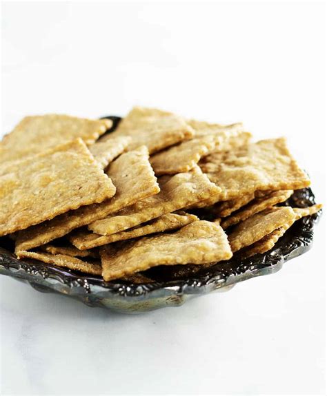 How many carbs are in lavosh crackers - calories, carbs, nutrition