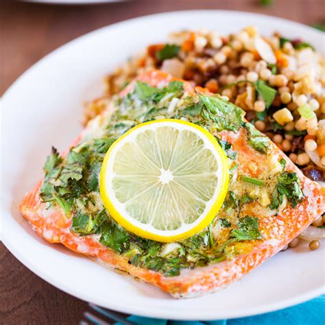 How many carbs are in lemon and herb salmon - calories, carbs, nutrition