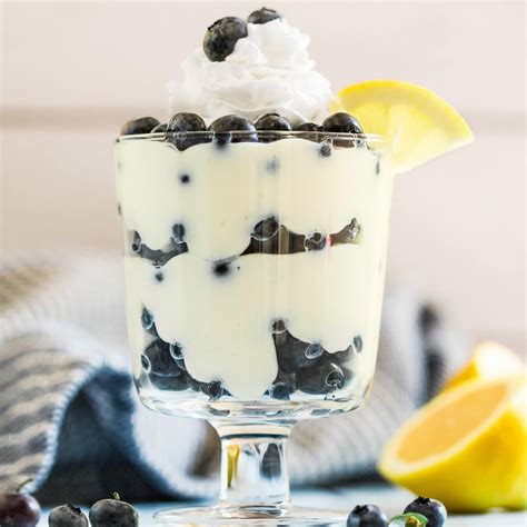 How many carbs are in lemon berry parfait - calories, carbs, nutrition