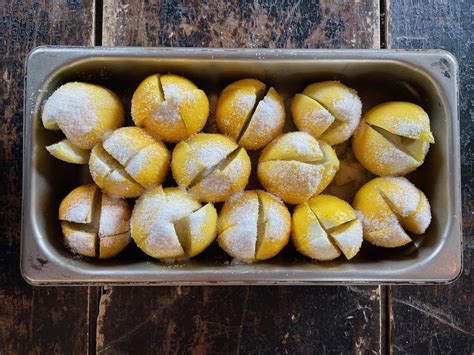 How many carbs are in lemon caper cream cheese - calories, carbs, nutrition