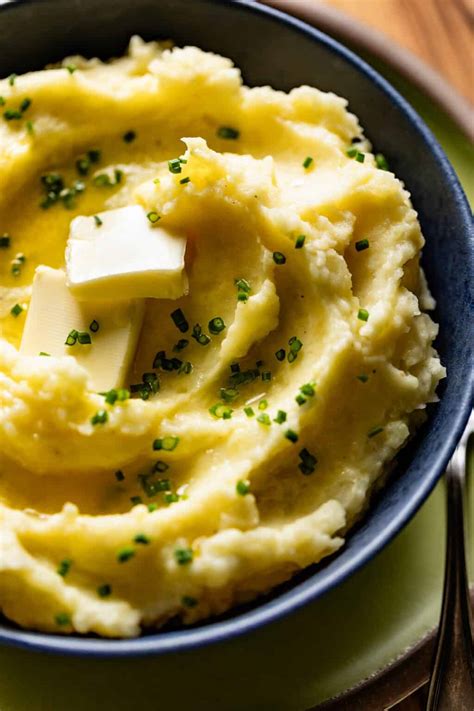 How many carbs are in lighter fare mashed yukon gold potatoes hfth - calories, carbs, nutrition