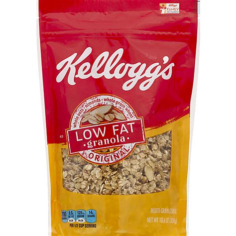How many carbs are in low fat granola with almonds (63505.0) - calories, carbs, nutrition