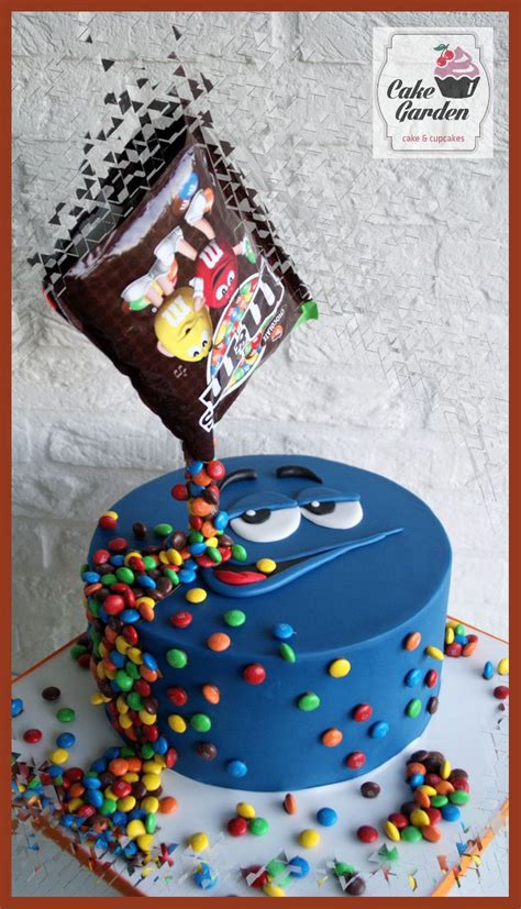 How many carbs are in m and m torte - calories, carbs, nutrition