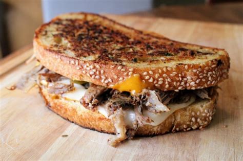 How many carbs are in mac and pulled pork melt - calories, carbs, nutrition