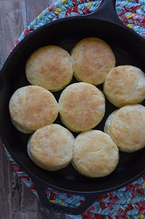 How many carbs are in made from scratch biscuit - calories, carbs, nutrition