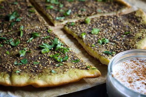 How many carbs are in manakish zaatar pizza - calories, carbs, nutrition