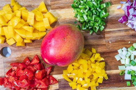 How many carbs are in mango salsa - calories, carbs, nutrition