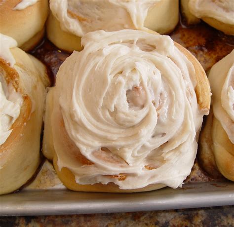 How many carbs are in maple nut cinnamon roll, with frosting - calories, carbs, nutrition