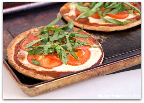 How many carbs are in margherita wheat pizzette - calories, carbs, nutrition