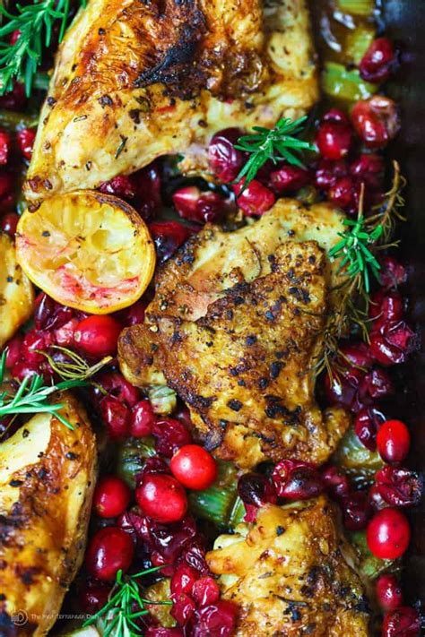 How many carbs are in marinated chicken, cranberry & nut salad - calories, carbs, nutrition