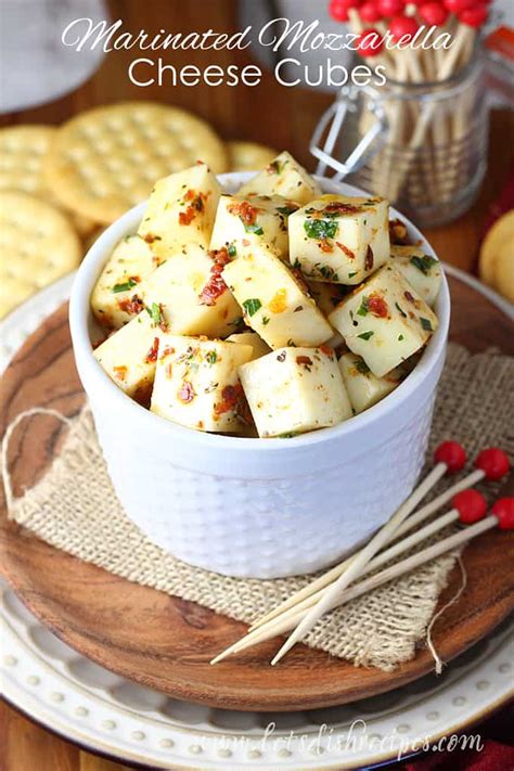 How many carbs are in marinated mozzarella cubes - calories, carbs, nutrition