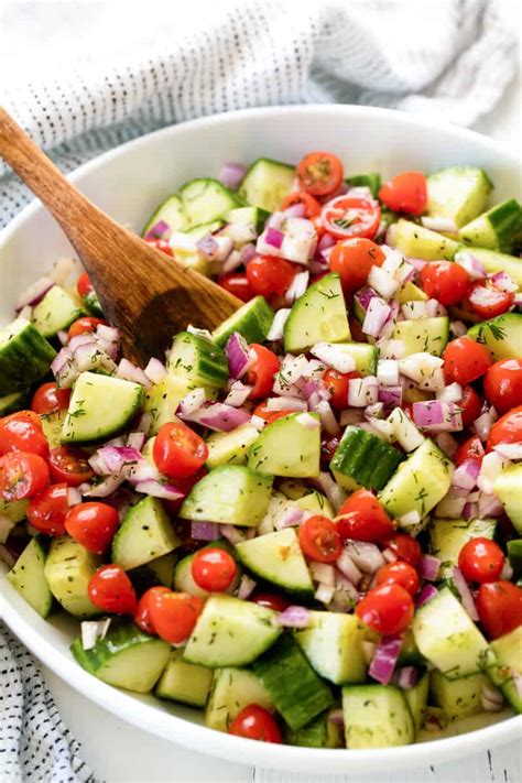 How many carbs are in marinated tomato and cucumber salad - calories, carbs, nutrition
