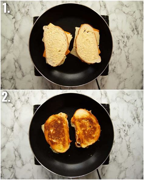 How many carbs are in marmite and cheese toasted sandwich - calories, carbs, nutrition