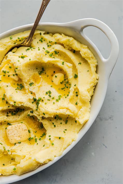 How many carbs are in mashed yukon gold potatoes with herbs - calories, carbs, nutrition