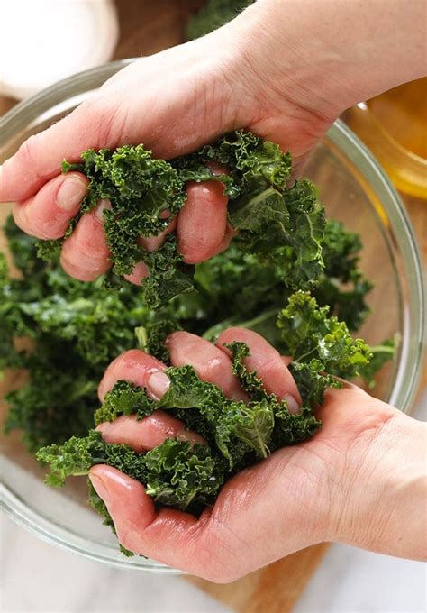 How many carbs are in massaged kale & greenwheat freekh salad - calories, carbs, nutrition