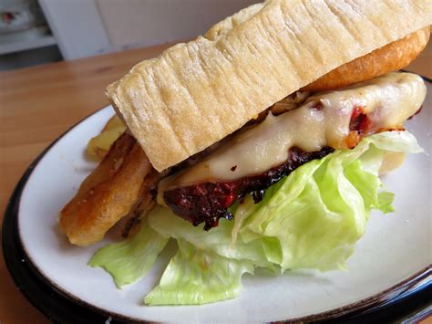 How many carbs are in meat loaf sandwich with lettuce & tomato - calories, carbs, nutrition