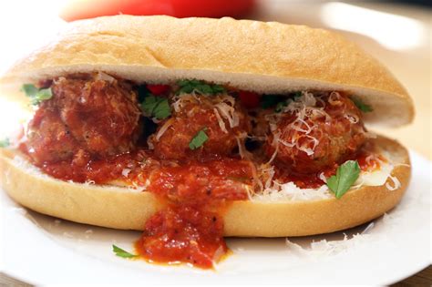 How many carbs are in meatball and provolone sub fra diavolo - calories, carbs, nutrition