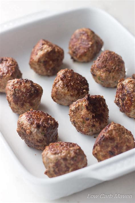 How many carbs are in meatballs beef & pork 80/20 3 ea - calories, carbs, nutrition