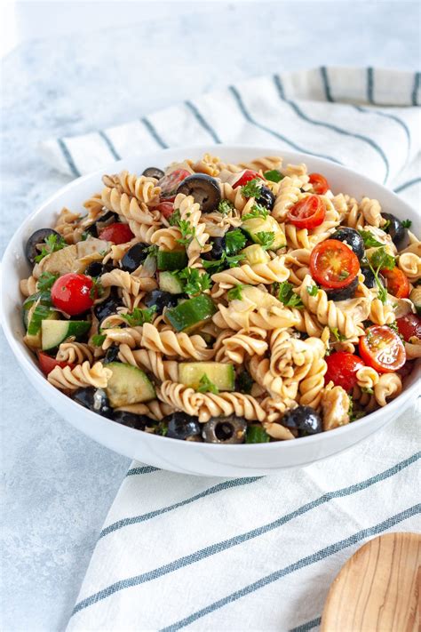 How many carbs are in mediterranean deli artichoke pasta salad - calories, carbs, nutrition