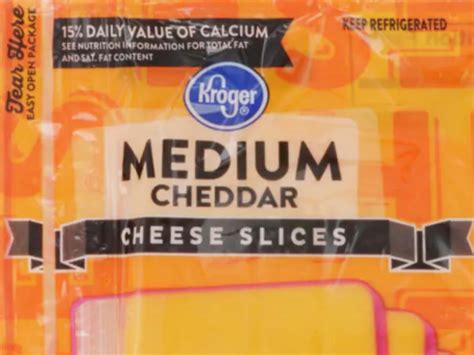 How many carbs are in medium cheddar - calories, carbs, nutrition