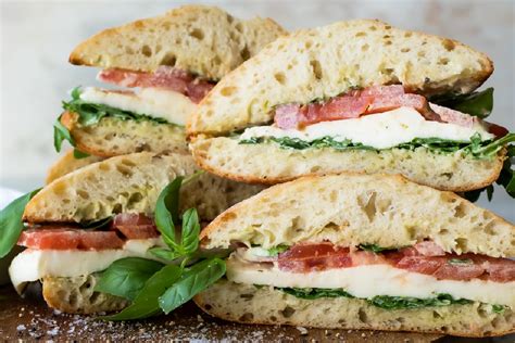 How many carbs are in melanzana caprese sandwich plate - calories, carbs, nutrition