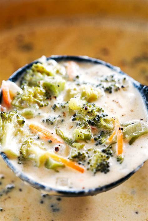 How many carbs are in mexicali creme of broccoli soup - calories, carbs, nutrition