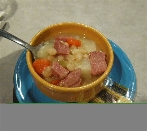 How many carbs are in michigan bean soup - calories, carbs, nutrition