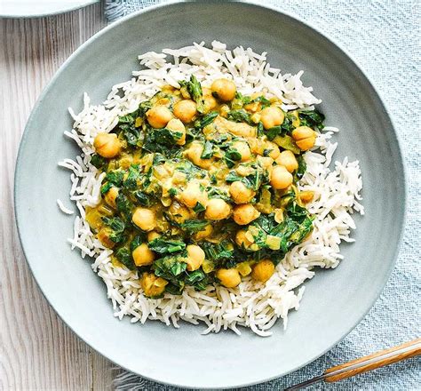 How many carbs are in middle eastern chickpeas with spinach - calories, carbs, nutrition