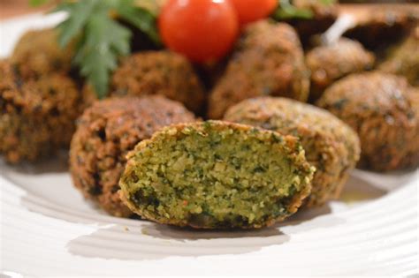 How many carbs are in middle eastern falafel - calories, carbs, nutrition