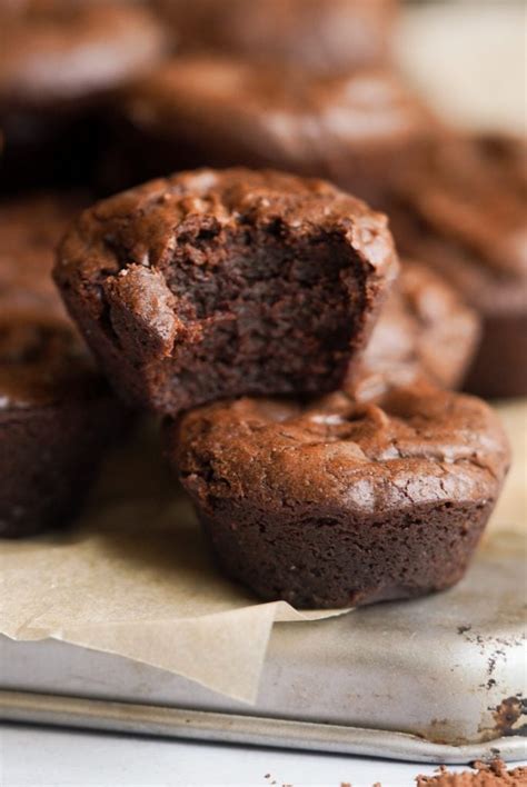 How many carbs are in mini chocolate fudge brownies - calories, carbs, nutrition