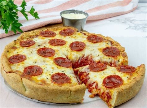 How many carbs are in mini deep dish pepperoni pizza #922 - calories, carbs, nutrition