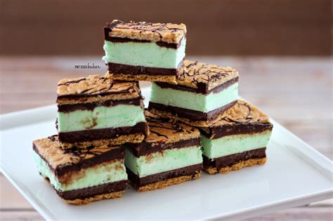 How many carbs are in mint ice cream sandwich - calories, carbs, nutrition