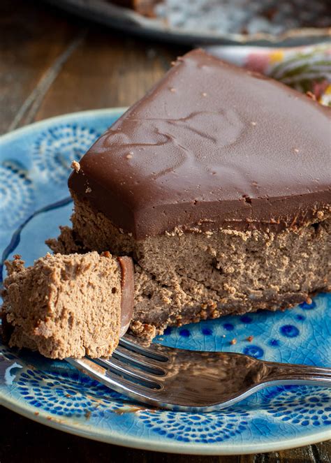 How many carbs are in mocha cheesecake round - calories, carbs, nutrition