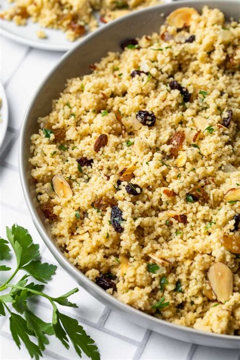 How many carbs are in moroccan couscous with almonds (10655.0) - calories, carbs, nutrition