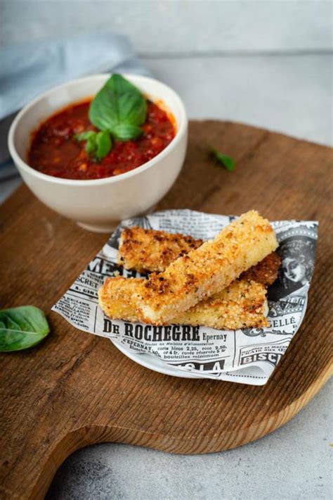 How many carbs are in mozzarella sticks with marinara - calories, carbs, nutrition