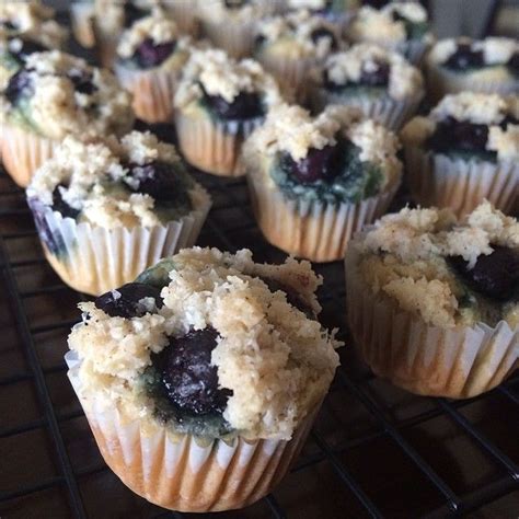 How many carbs are in muffin supreme blueberry crumb conv - calories, carbs, nutrition