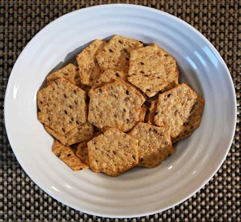 How many carbs are in multigrain crackers - calories, carbs, nutrition