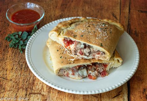 How many carbs are in mushroom and sausage calzone - calories, carbs, nutrition