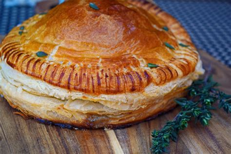 How many carbs are in mushroom and stilton wellington - calories, carbs, nutrition